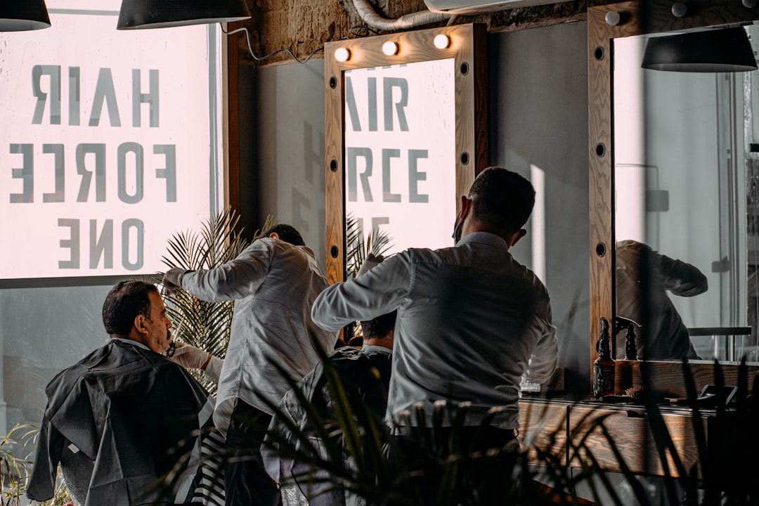 Frans stylist Frans Uyterlinde laat je huis stralen met de nieuwste trends