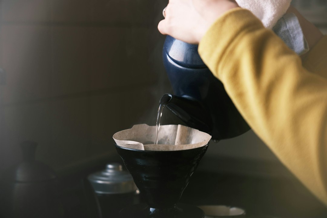 Koffiezetapparaat ontkalken met baking soda: werkt het écht?