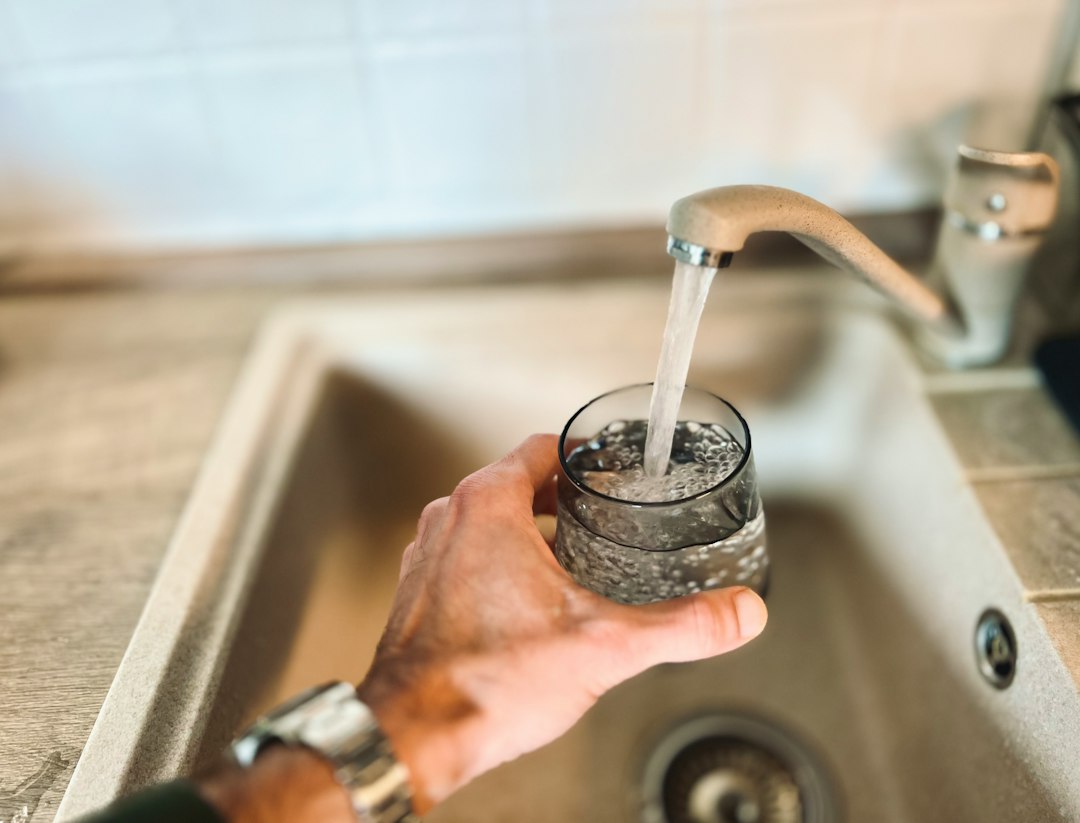 Wat kost een waterontharder? Prijzen en waar je op moet letten (2026)