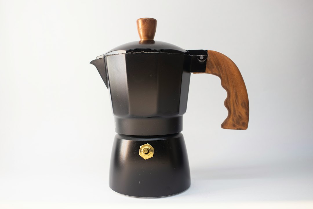 Koffiezetapparaat ontkalken: zo doe je het stap voor stap