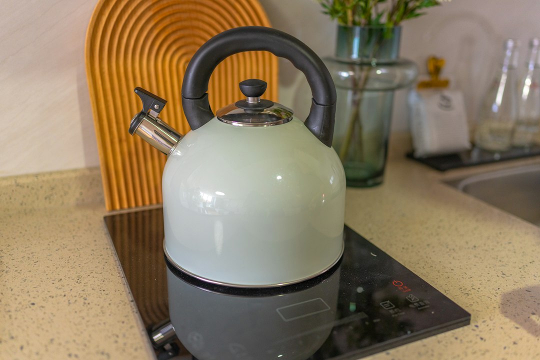 Waterkoker ontkalken: zo doe je het stap voor stap
